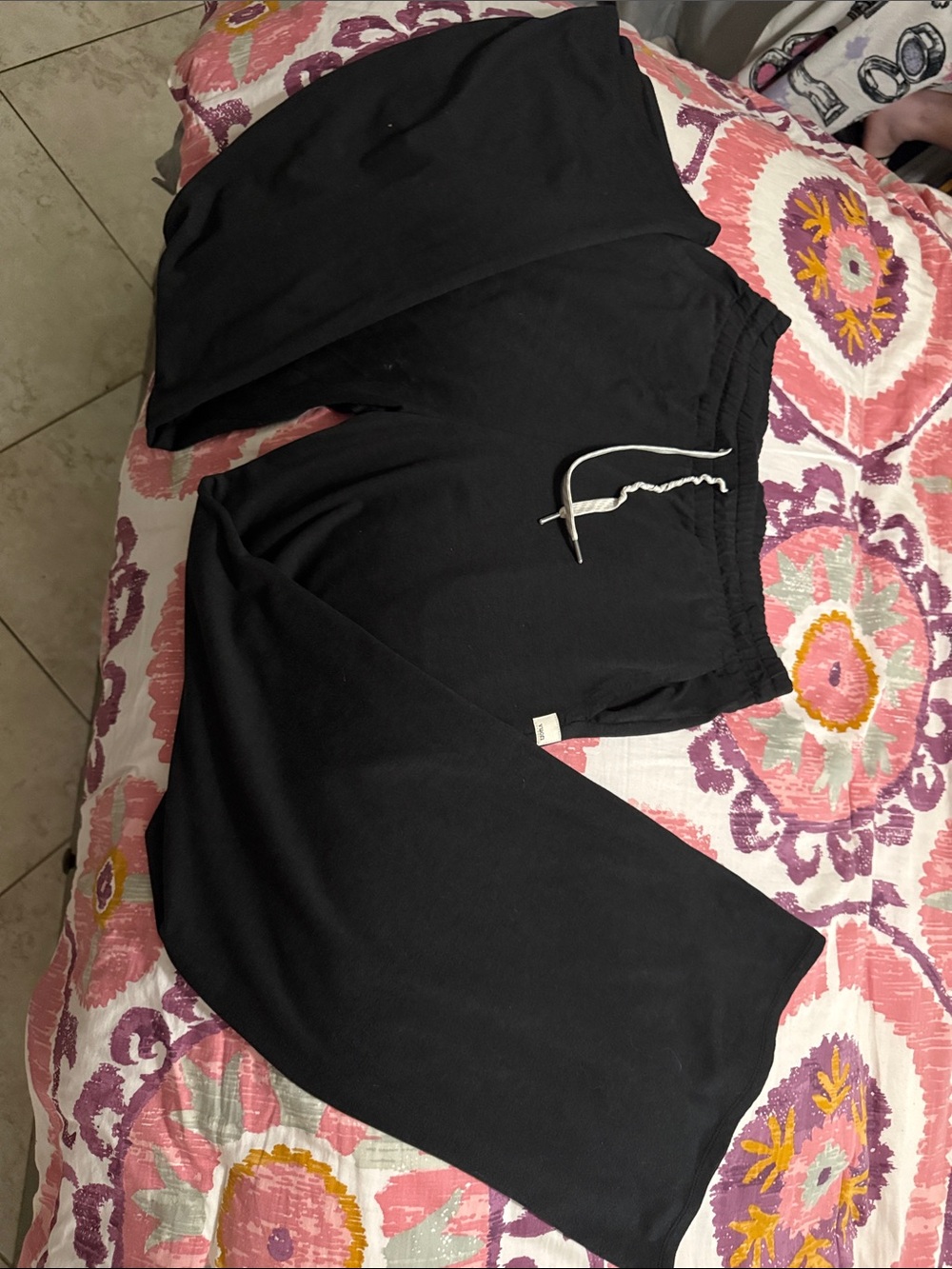 Vuori Black Relaxed Wide-Leg Lounge Pants